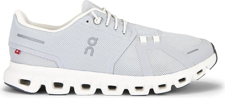 On Cloud 6 in Light Grey