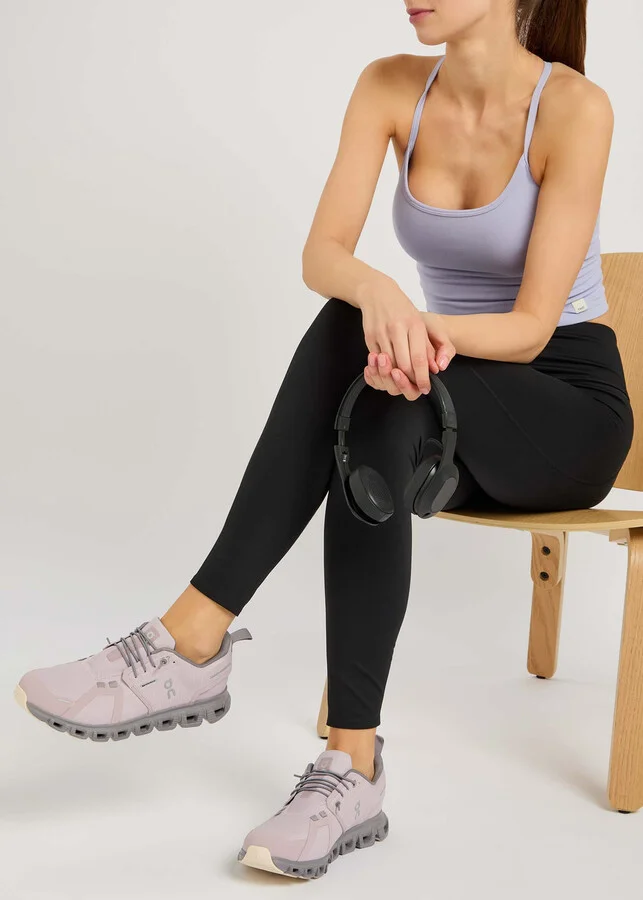 ON Cloud 6 Panelled Mesh Sneakers - Image 5