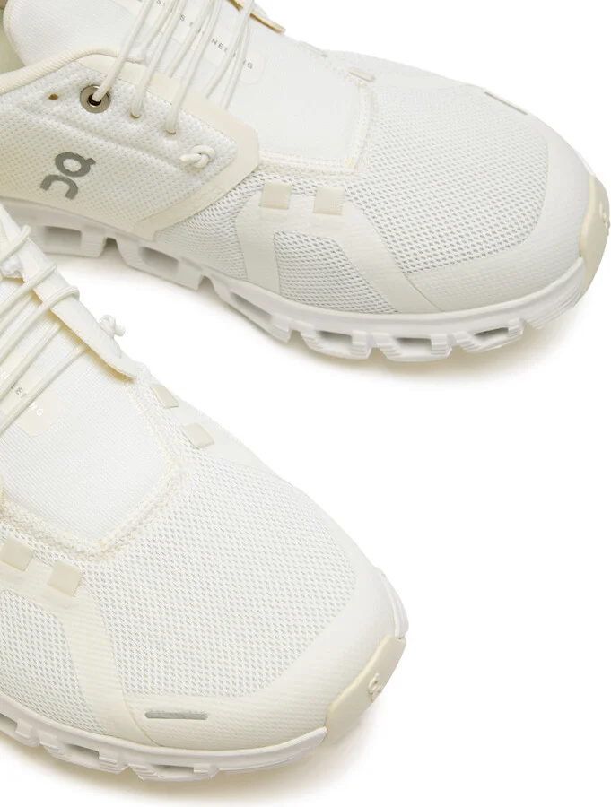 ON Cloud 6 Panelled Mesh Sneakers - Image 3