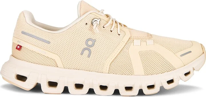 On Cloud 6 Sneaker in Cream