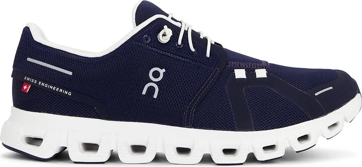 On Cloud 6 Sneakers in Black