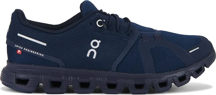 On Cloud 6 Sneakers in Navy
