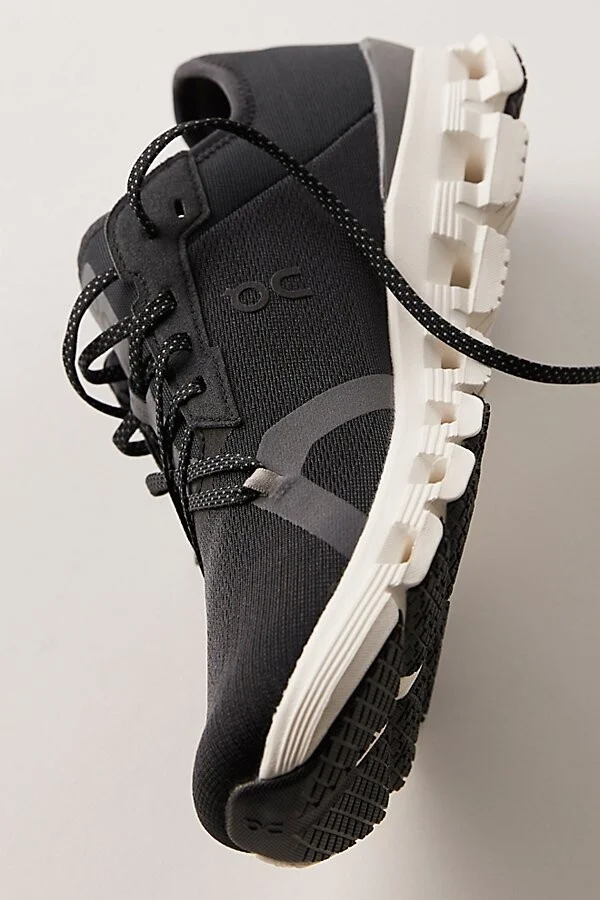 Black/asphalt