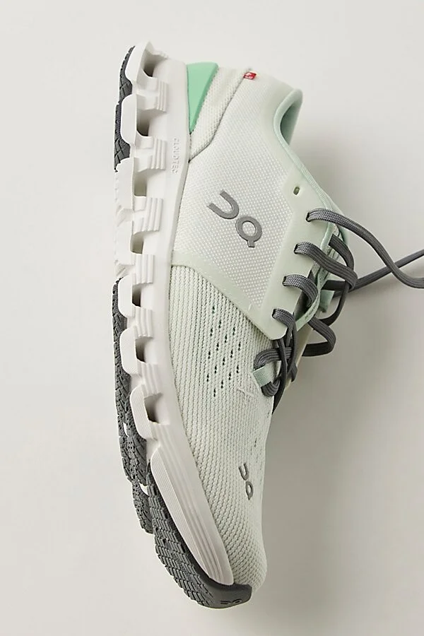 On Cloud X 4 Sneakers