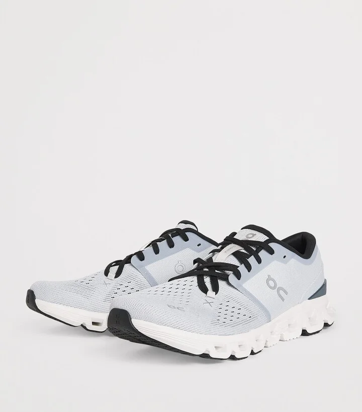 On Cloud X 4 Trainers - Image 3