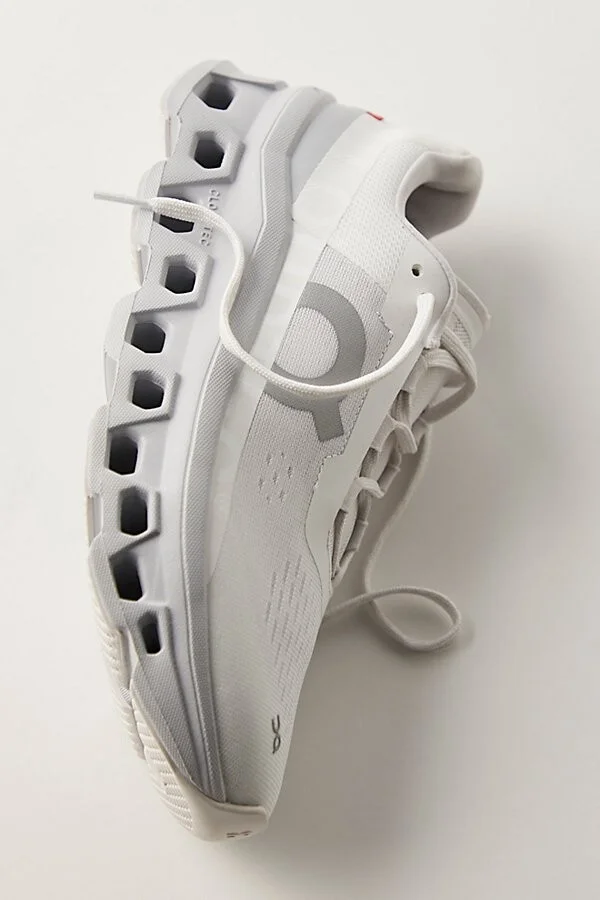 On Cloudmonster Sneakers