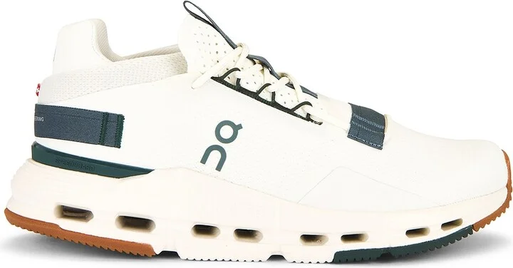 On Cloudnova 2 Sneakers in White