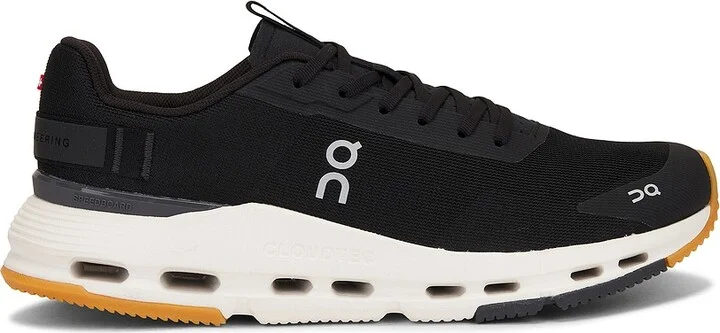 On Cloudnova Form 2 in Black