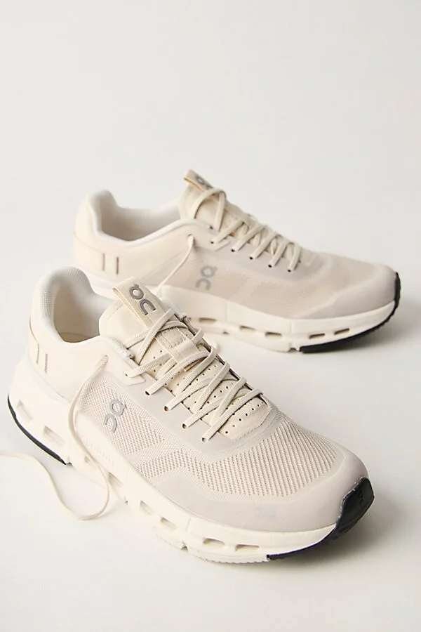 On Cloudnova Form 2 TT Sneakers - Image 2