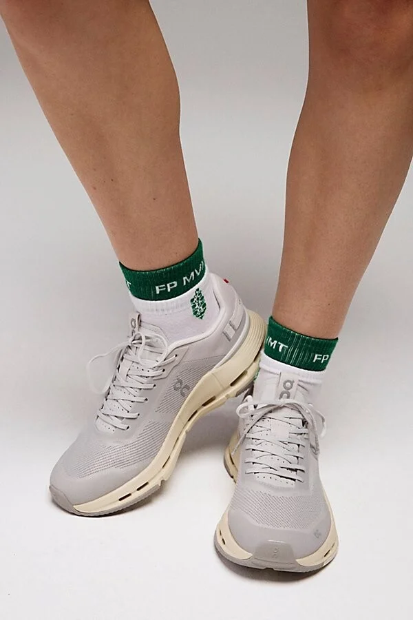 On Cloudnova Form 2 TT Sneakers
