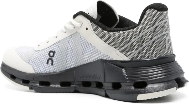 On Cloudnova Z5 WMNS "Pearl Black" - Image 3