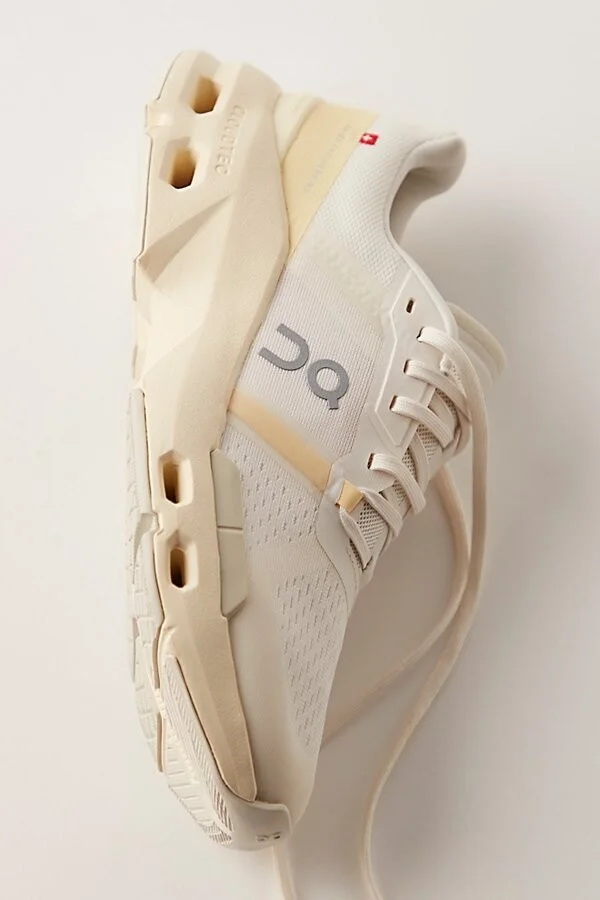 On Cloudpulse Sneakers