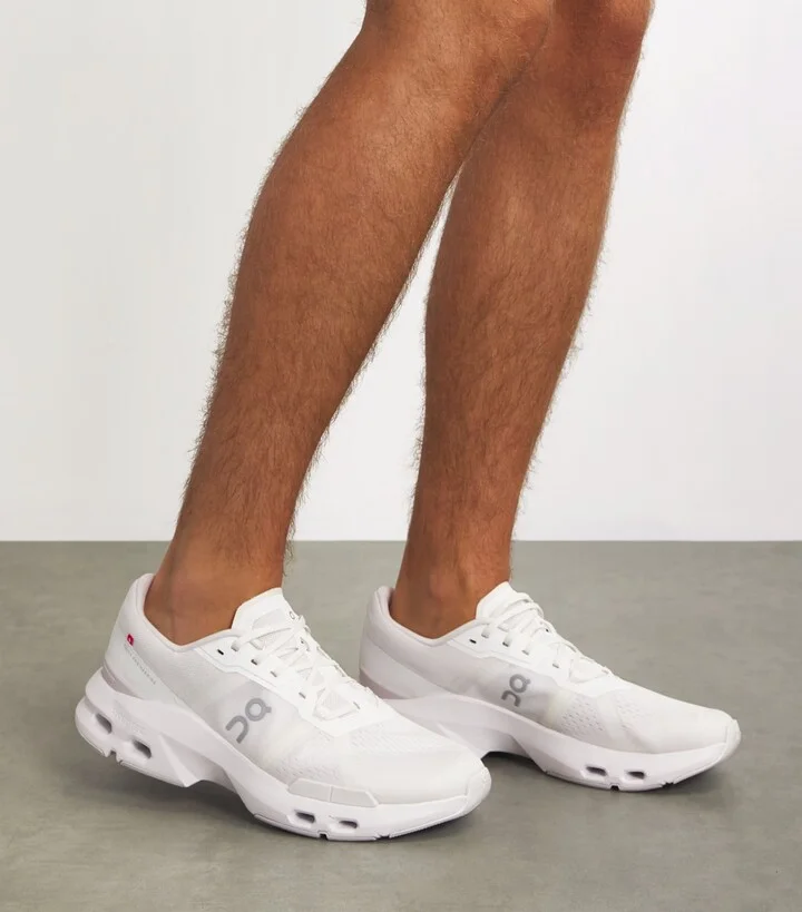 On Cloudpulse Trainers - Image 2