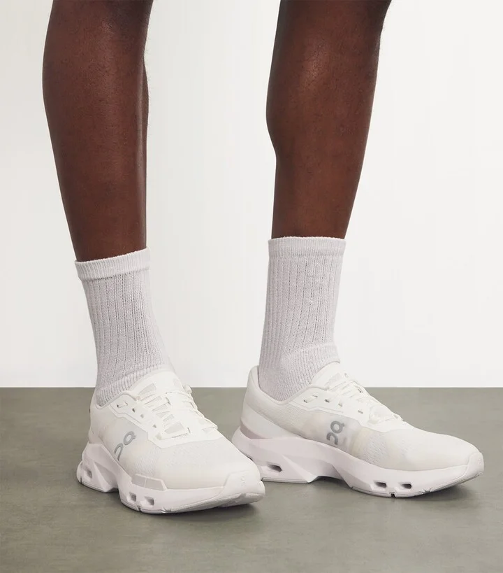 On Cloudpulse Trainers - Image 2