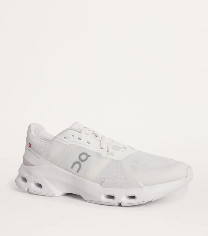 On Cloudpulse Trainers - Image 5