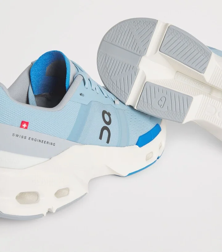On Cloudpulse Trainers - Image 5