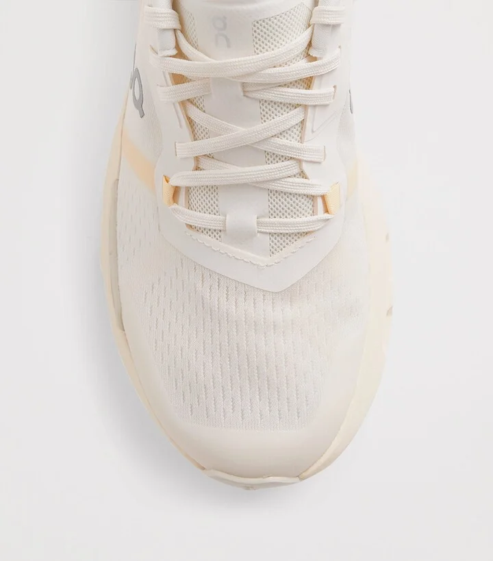 On Cloudpulse Trainers - Image 5