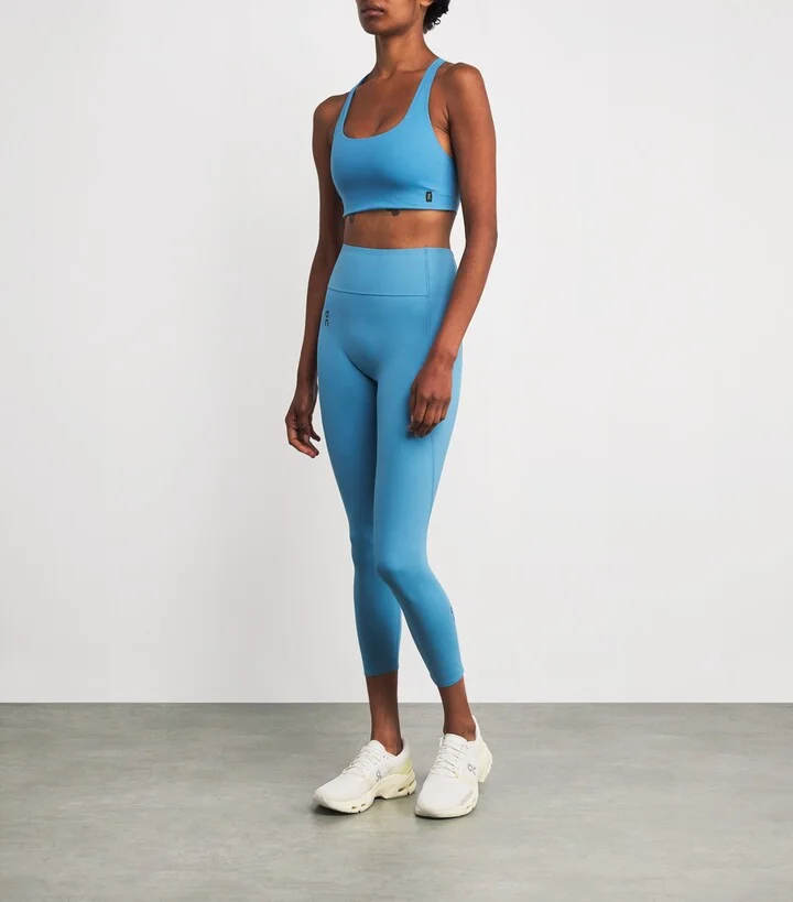 On Cloudpulse Trainers - Image 6