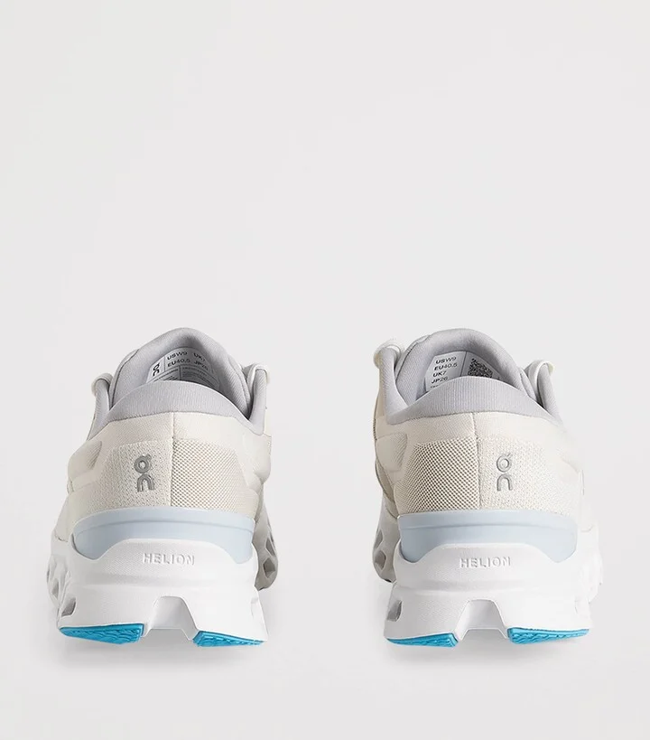 On Cloudstratus 3 Trainers - Image 3