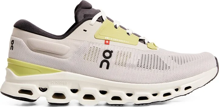 On Cloudstratus 3 Trainers