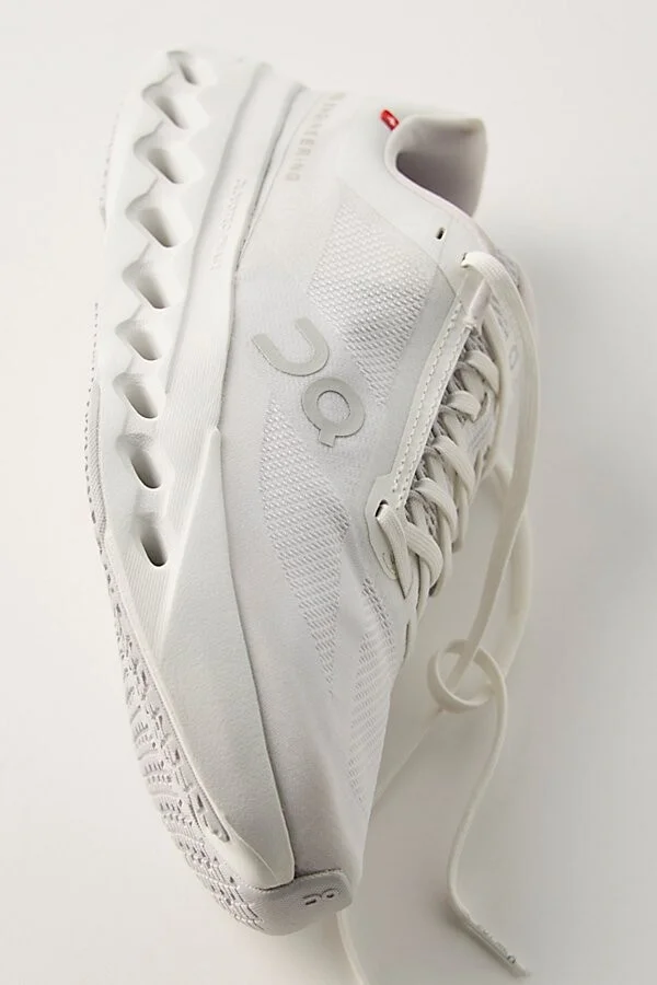 On Cloudsurfer Max Sneakers