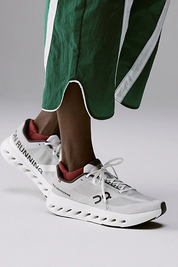 On Cloudsurfer Next Sneakers