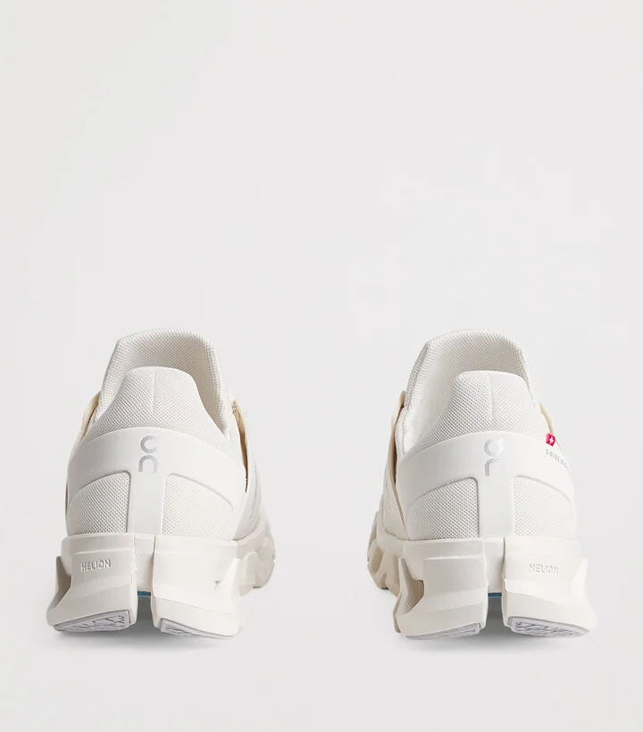 On Cloudswift 4 Ad Trainers - Image 4