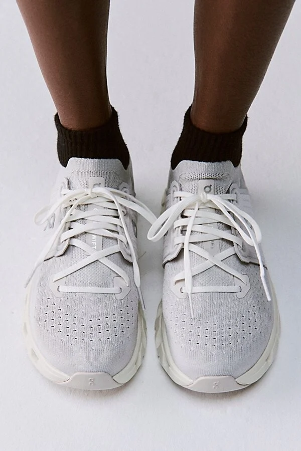 On Cloudswift 4 Sneakers - Image 2