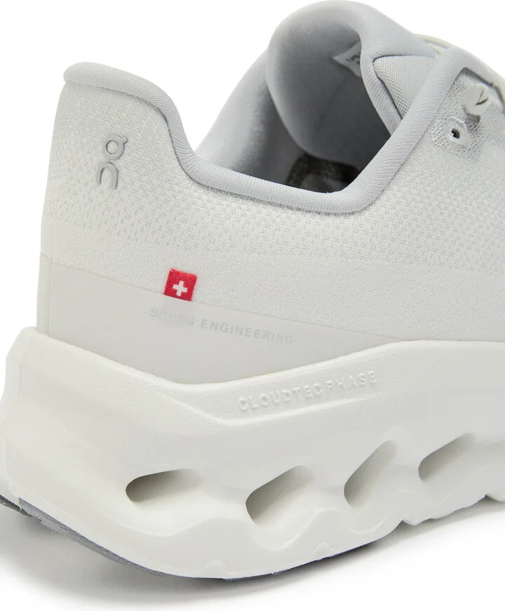 ON Cloudtilt Mesh Sneakers - Image 4