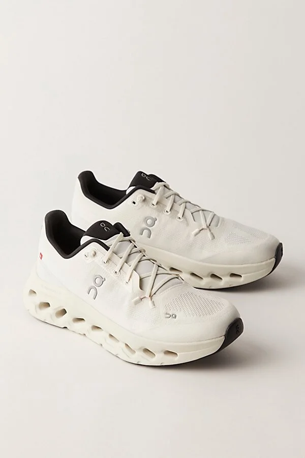 On Cloudtilt Sneakers - Image 2