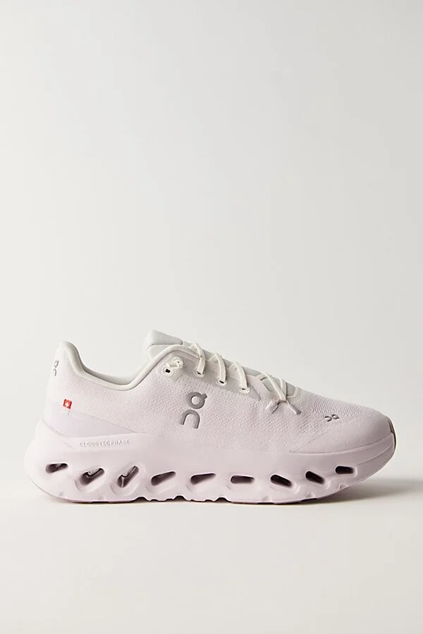 On Cloudtilt Sneakers - Image 3