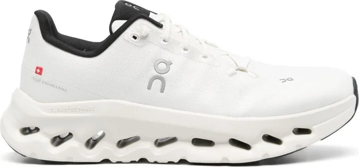 ON Cloudtilt Sneakers