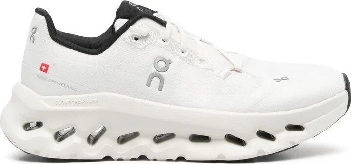 ON Cloudtilt Sneakers