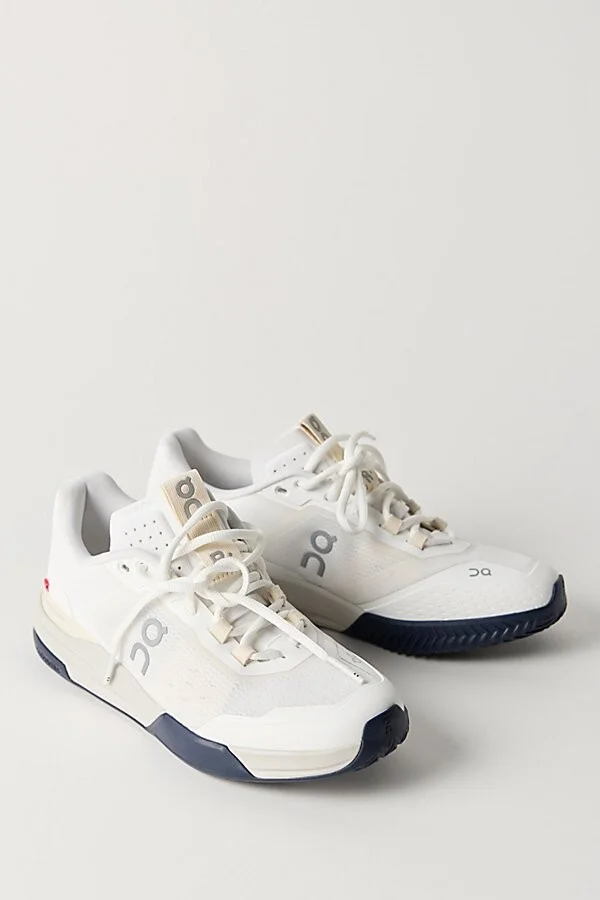 On Roger Advantage Pro Clay Court Sneakers - Image 2