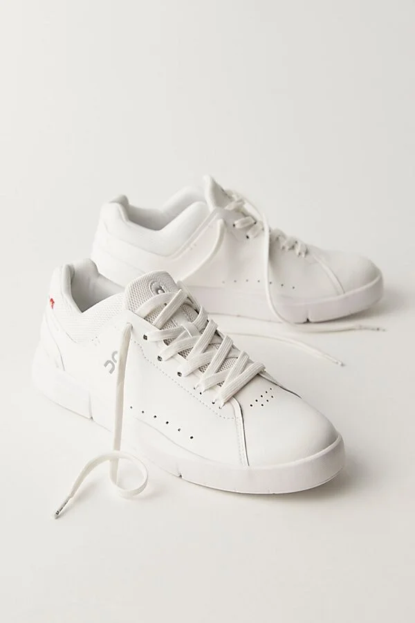 On Roger Advantage Sneakers - Image 2