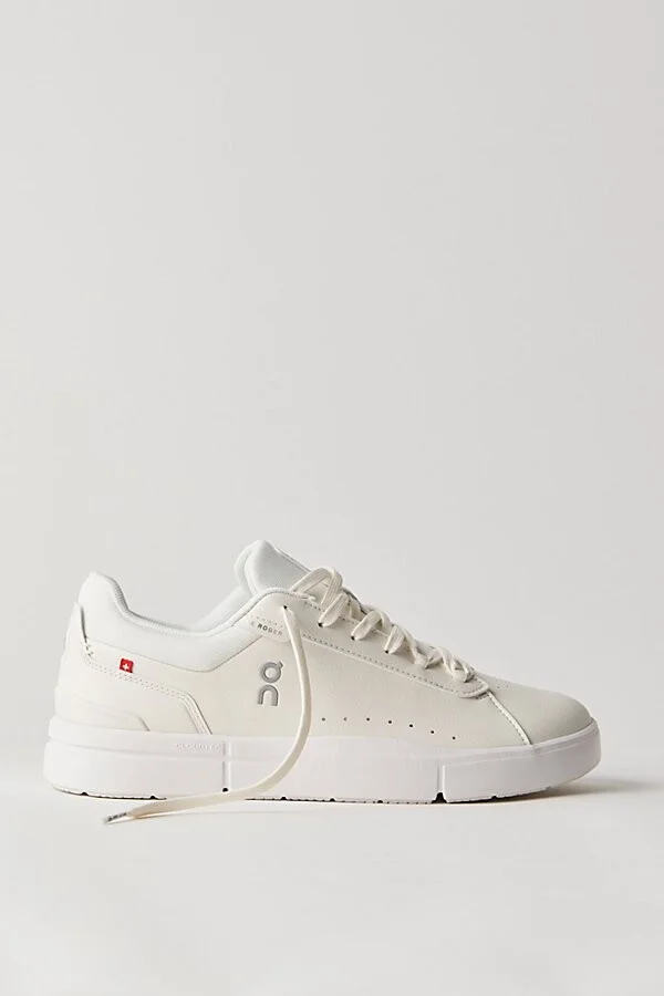 On Roger Advantage Sneakers - Image 3