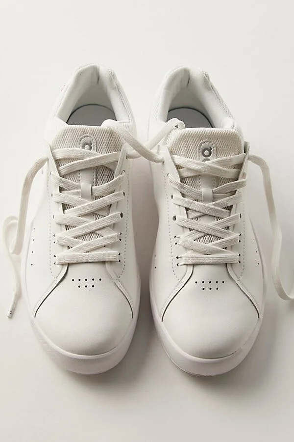 On Roger Advantage Sneakers