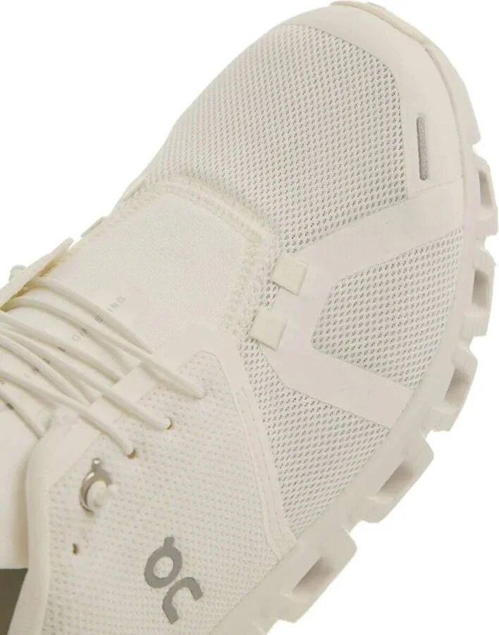 On Running Cloud 6 Sneakers Shoes - Image 2