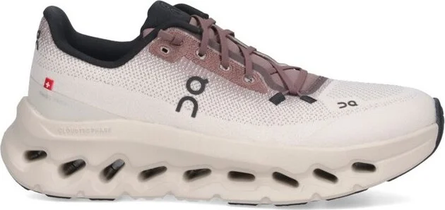 On Running Cloudtilt Lace-Up Sneakers