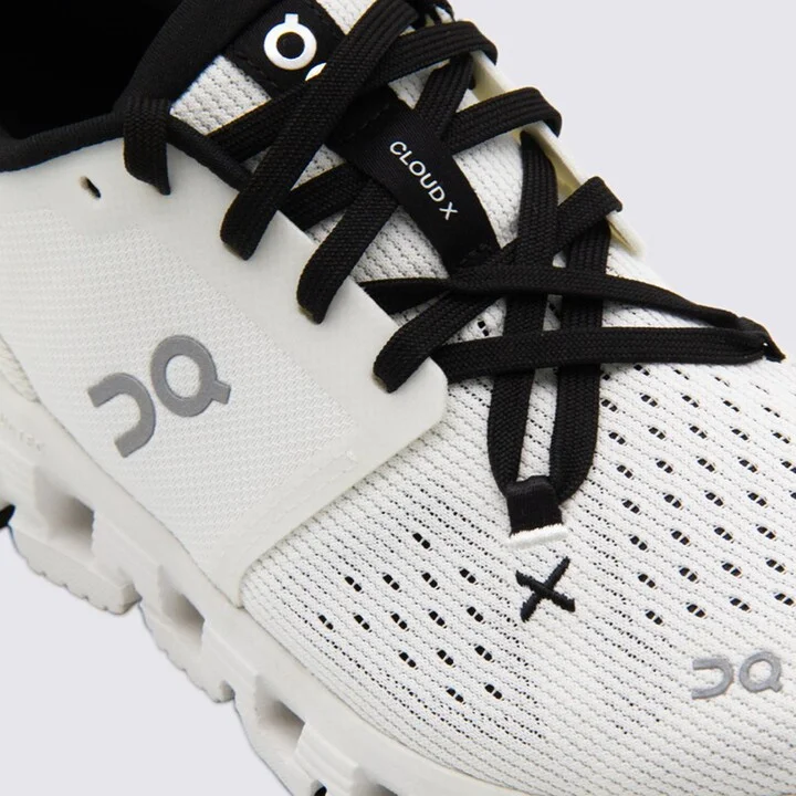On Running Ivory And Black Cloud Sneakers - Image 4