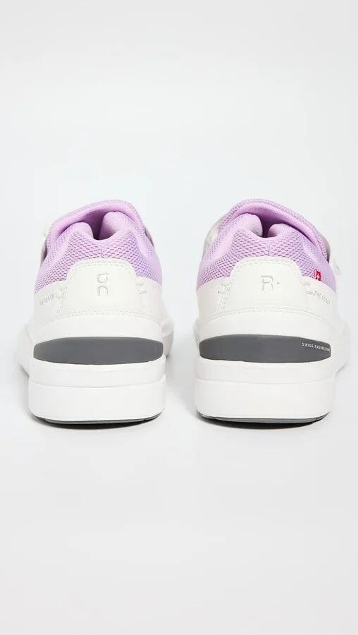 On The Roger Advantage Sneakers - Image 3