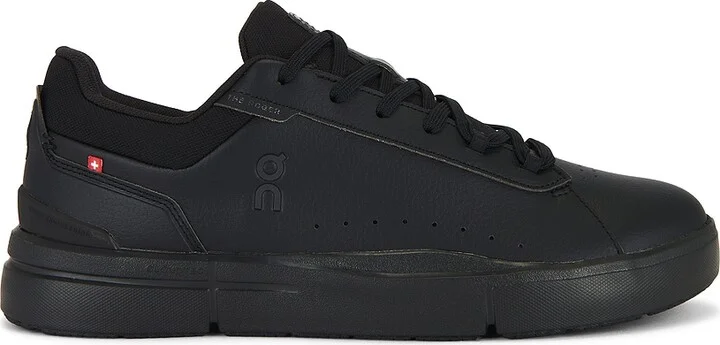 On The Roger Advantage Sneakers in Black