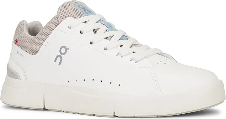 On The Roger Advantage Sneakers in White - Image 2