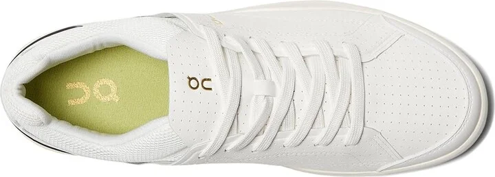 On The Roger Centre Court 2 Women's Shoes White/Black : 5.5 M, Synthetic - Image 2