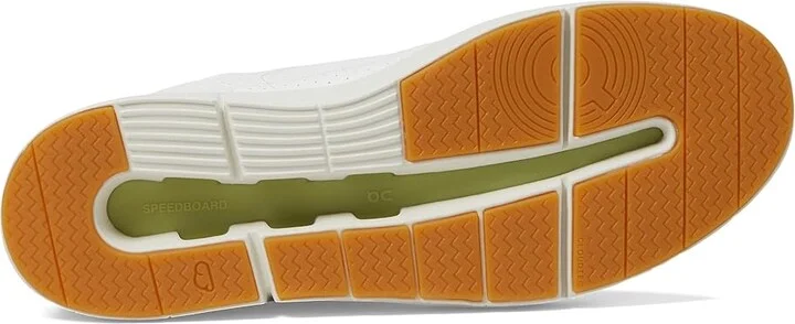 On The Roger Centre Court 2 Women's Shoes White/Black : 5.5 M, Synthetic - Image 3