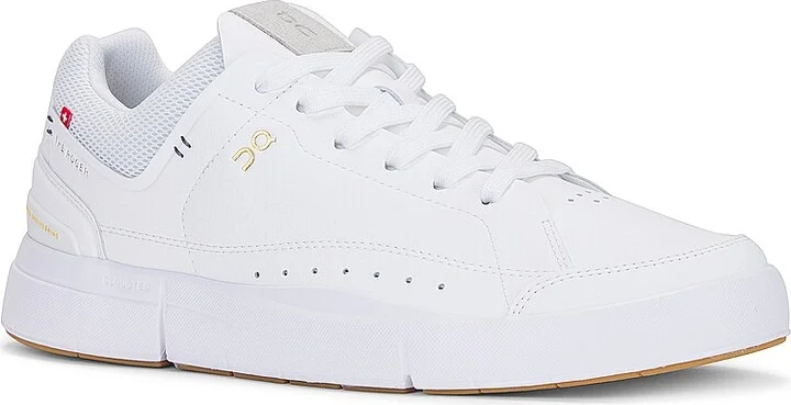 On The Roger Centre Court Sneaker in White - Image 2