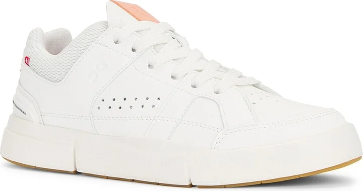 On The Roger Clubhouse Sneaker in White - Image 2