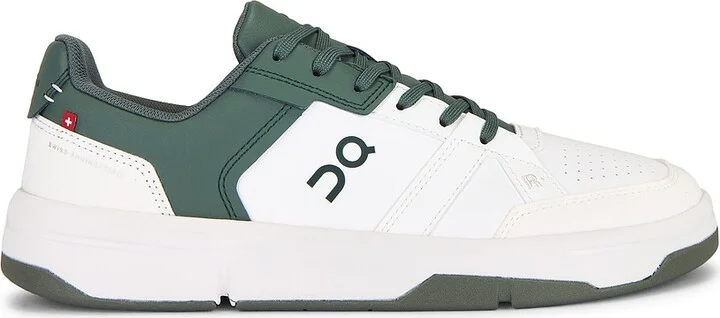 On The Roger Clubhouse Sneakers in White,Olive