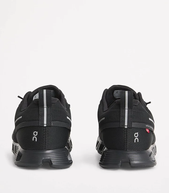 On Waterproof Cloud 5 Trainers - Image 4
