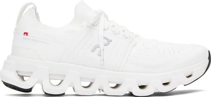 On White Cloudswift 4 Sneakers